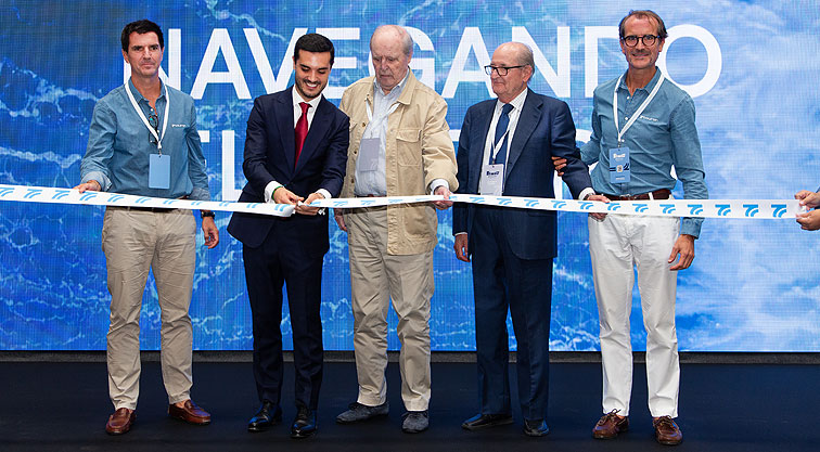 Inauguración de Touron en Torrejon de Ardoz