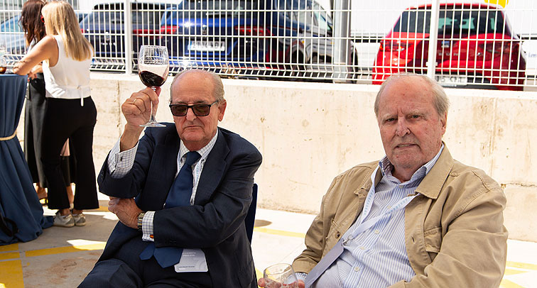 Inauguración de Touron en Torrejon de Ardoz